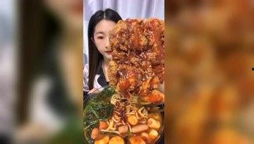 娱乐吃瓜酱青岛,揭秘青岛娱乐圈那些事儿